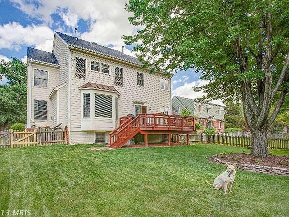 4th image of 2704 N Underwood St