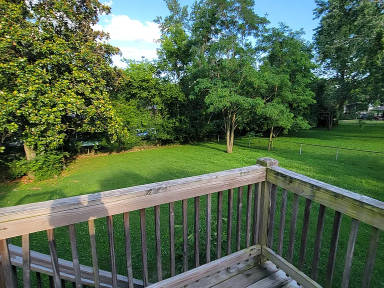 104 Lynn Dr — Photo 11