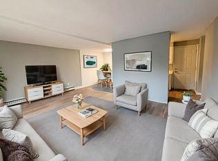 27 Main St #2, Saint Catharines, ON L2N4T6