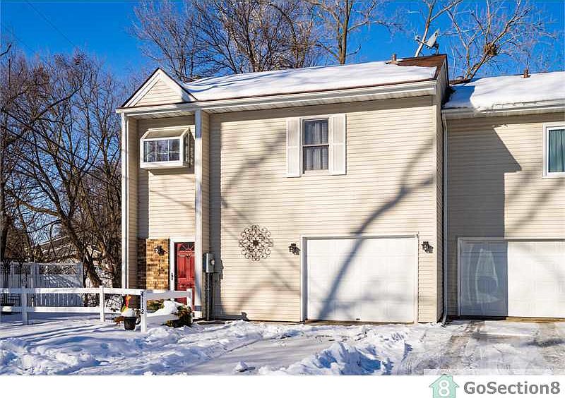 1st image of 4112 46th Ave S