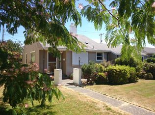 8638 34th Ave SW, Seattle, WA 98126