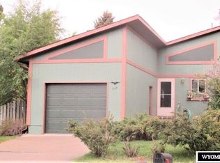 1257 Sweetwater Rd, Douglas, WY 82633