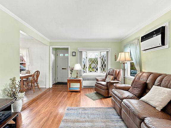 4th image of 4850 188th Street