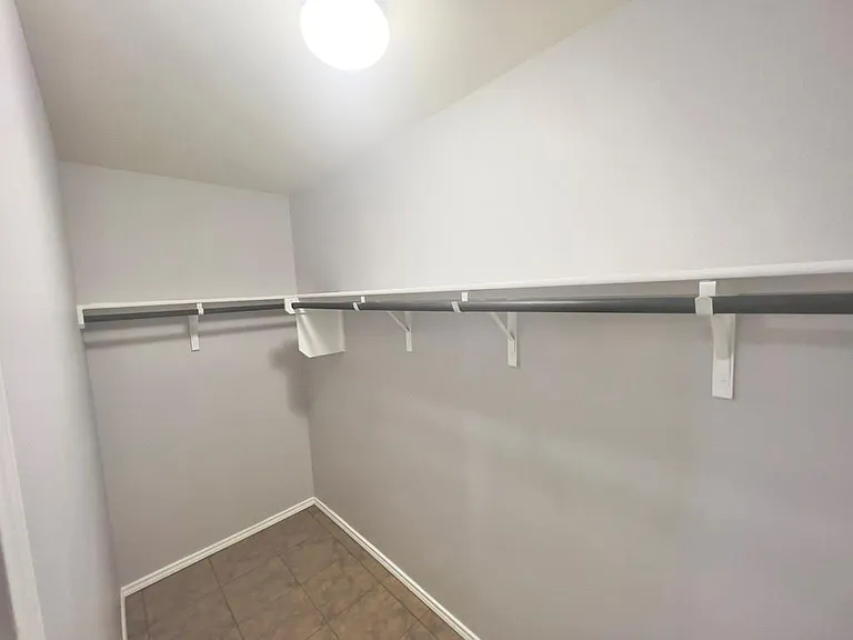 5813 Knoll Pines Pass — Photo 9