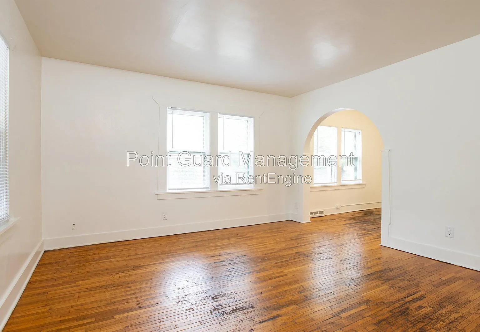 2 bed, 1.0 bath, 1008 sqft, $1,075 — Photo 2