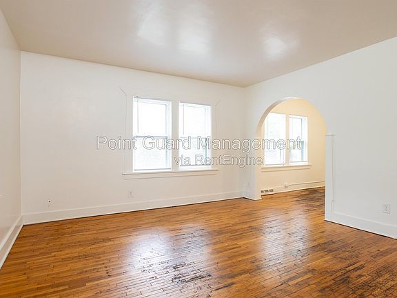 2nd image of 557 S Chautauqua Ave