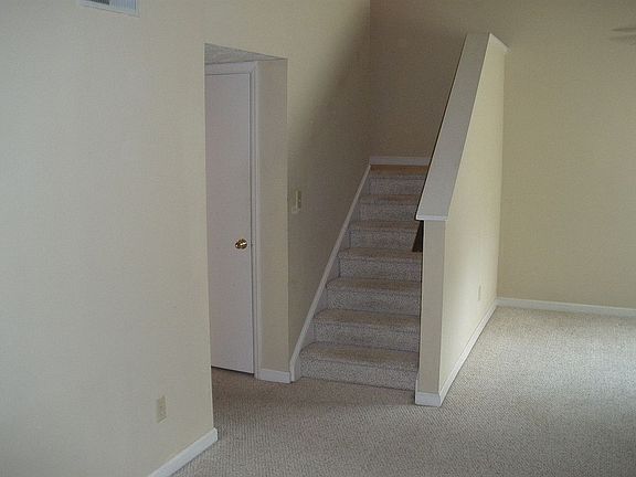 2nd image of 1617 Glenleaf Dr