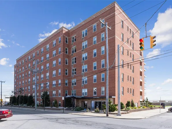 560 W, Broadway #1R, Long Beach, NY 11561
