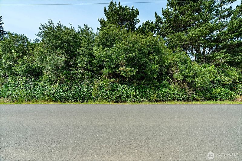 2nd image of 323 Sand Dune Avenue NW