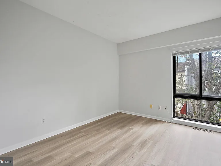 6351 Rockshire St — Photo 16