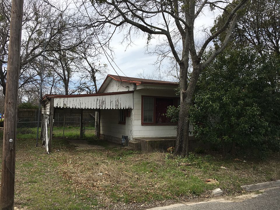 1st image of 204 Carpenter St