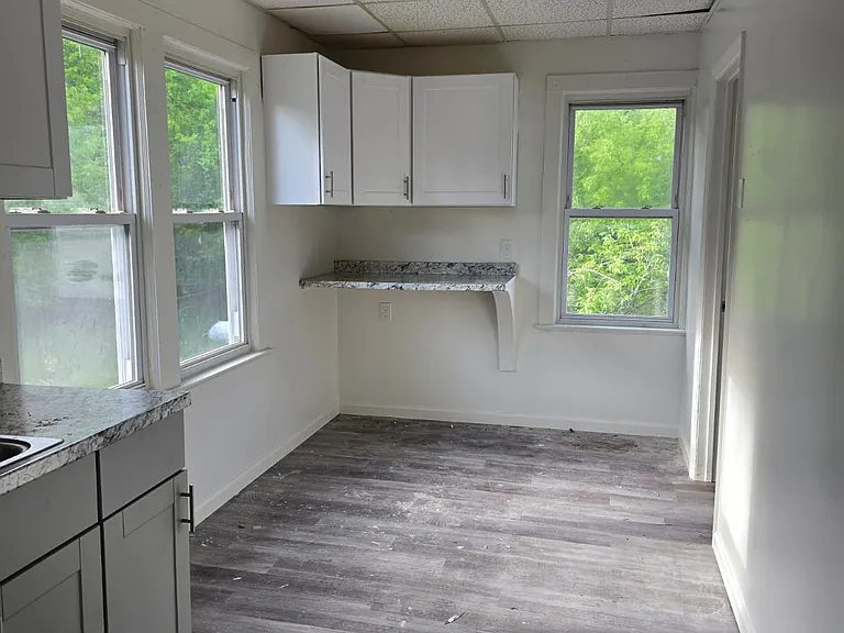 246 E Broadway #2 — Photo 2