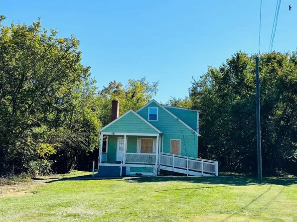 4445 Wheeler Rd, Oxon Hill, MD 20745