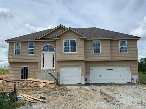 11830 N Manning Ave, Liberty, MO 64068
