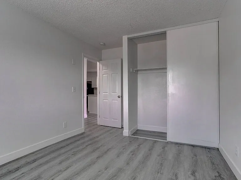 921 Snug Harbor St — Photo 15