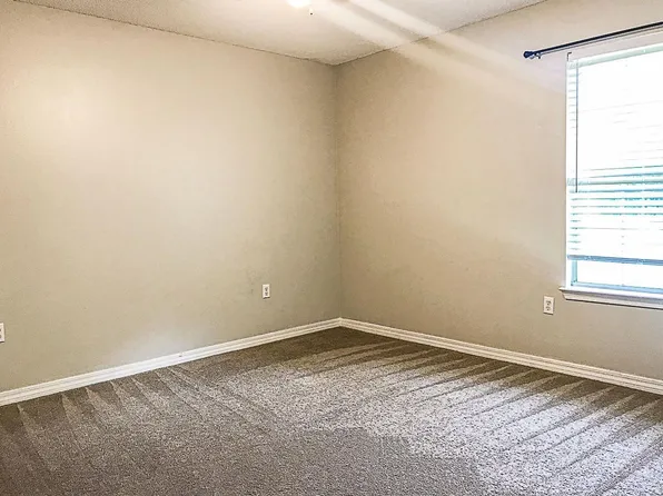 2209 Titanium Dr, Crestview, FL 32536