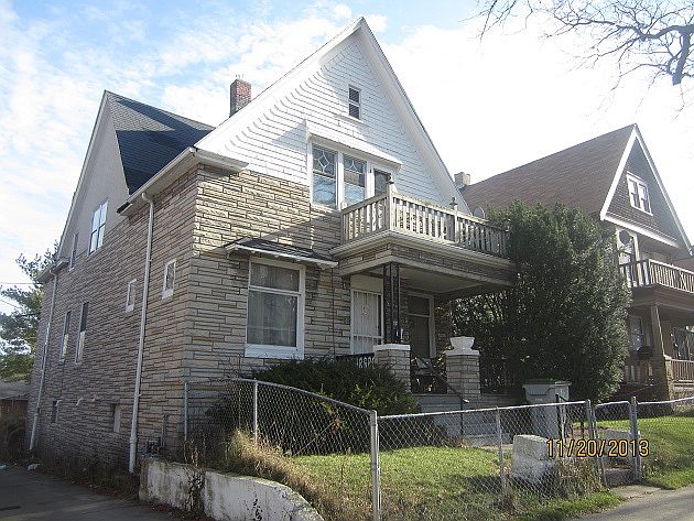 1st image of 3060 N 1st St