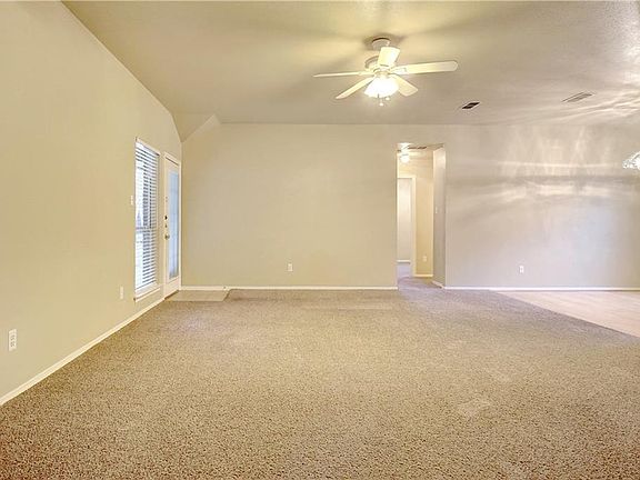 2nd image of 1062 Roundrock Dr
