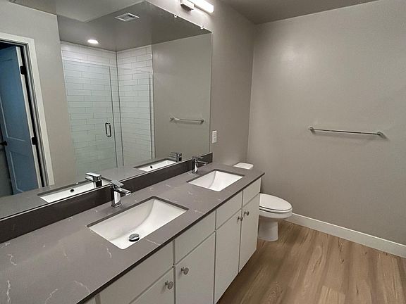 4th image of 2259 California St #231