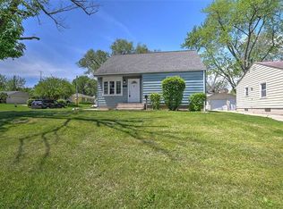 61 Maple Ct, Decatur, IL 62526