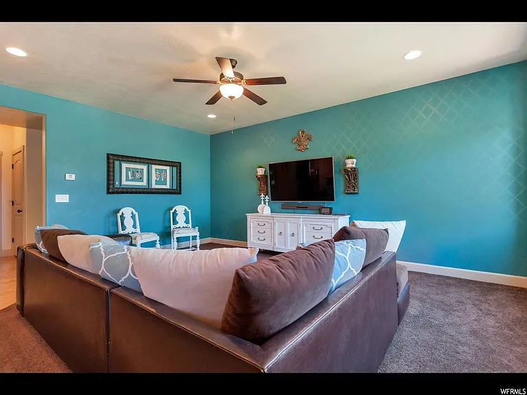 1252 N Willowbrook Ln — Photo 7
