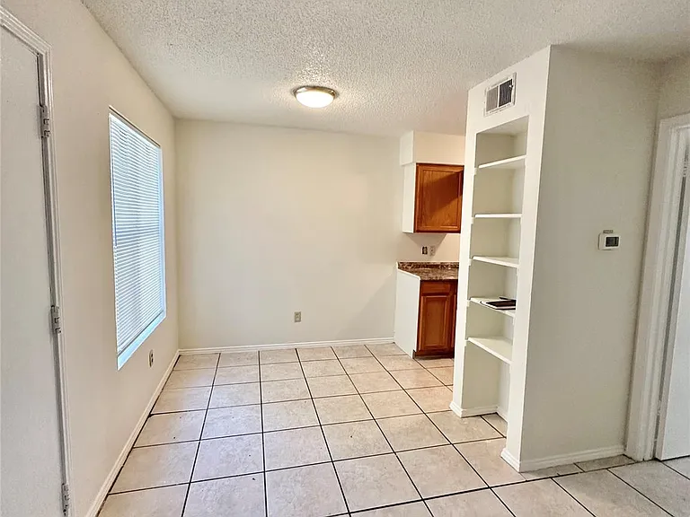 4322 Gillis St #105 — Photo 11