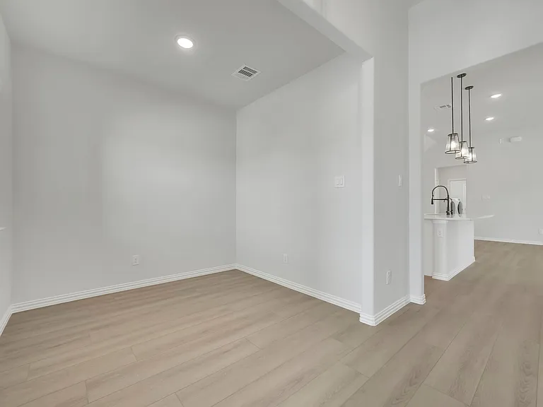 2650 Bechtol St — Photo 5