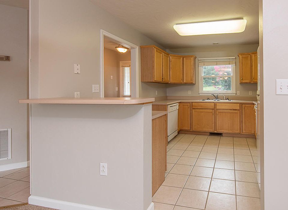 375 Cambridge Ct Hardy, VA Zillow Apartments for Rent in Hardy