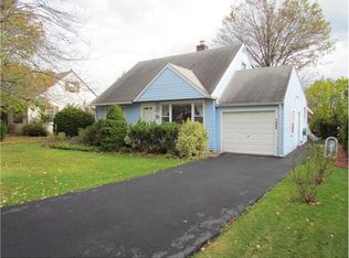 1925 Preston Ave, Willow Grove, PA 19090