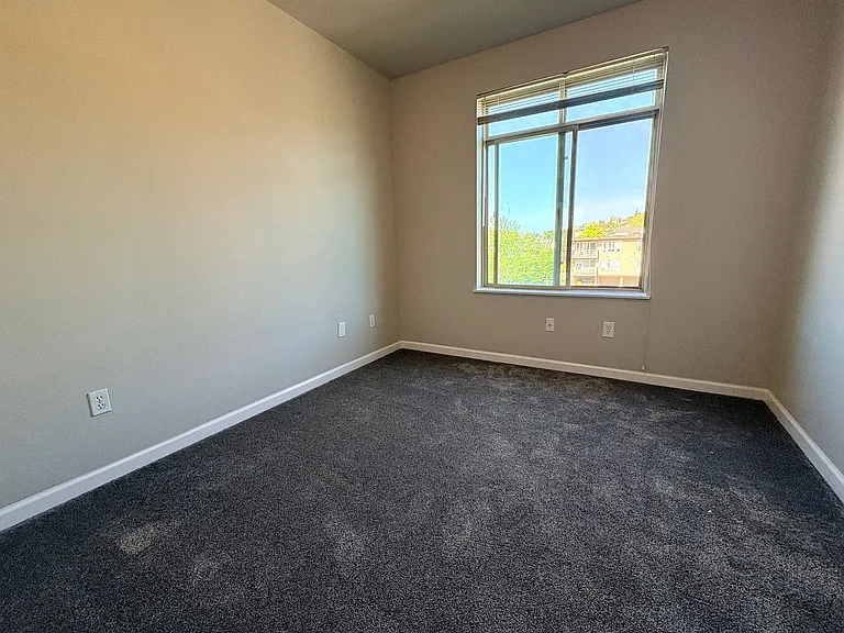 900 Aurora Ave N #S608 — Photo 14