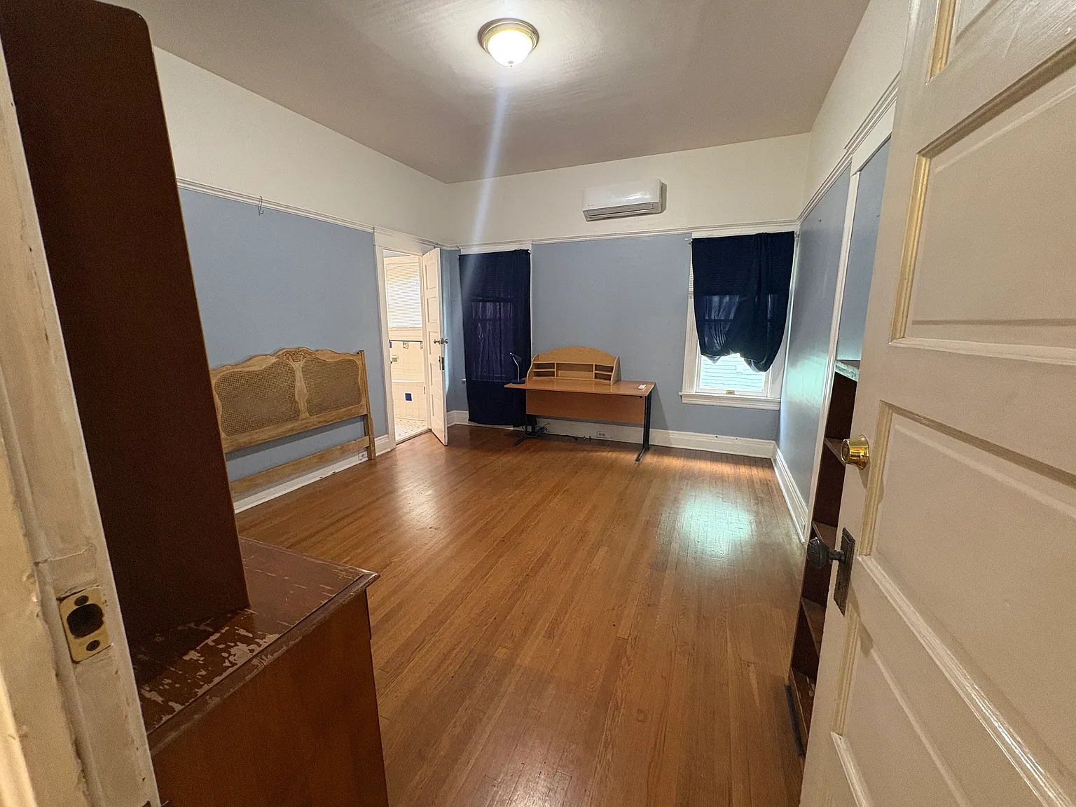 4 bed, 2.5 bath, 2182 sqft, $4,500 — Photo 4