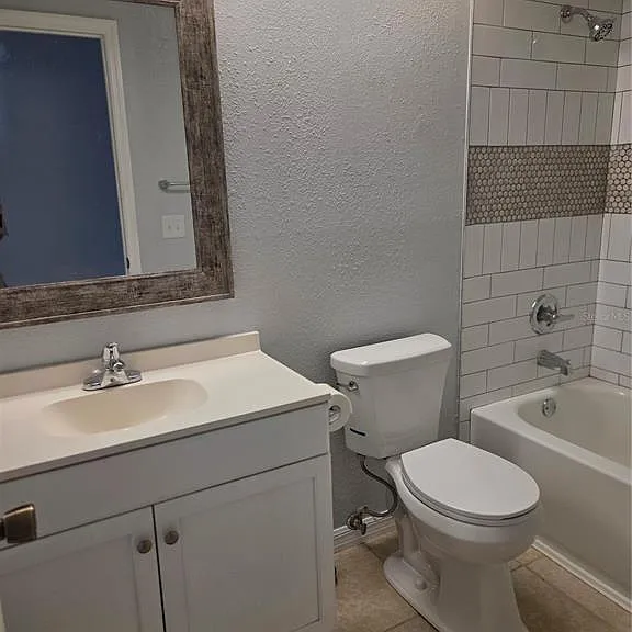 743 E Alfred St — Photo 9