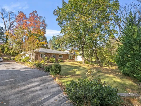 123 E Knowlton Rd, Media, PA 19063