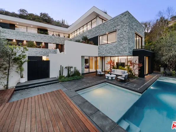 7681 Willow Glen Rd, Los Angeles, CA 90046