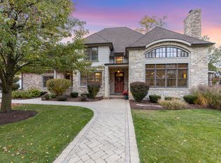 609 Prairie Ave, Naperville, IL 60540