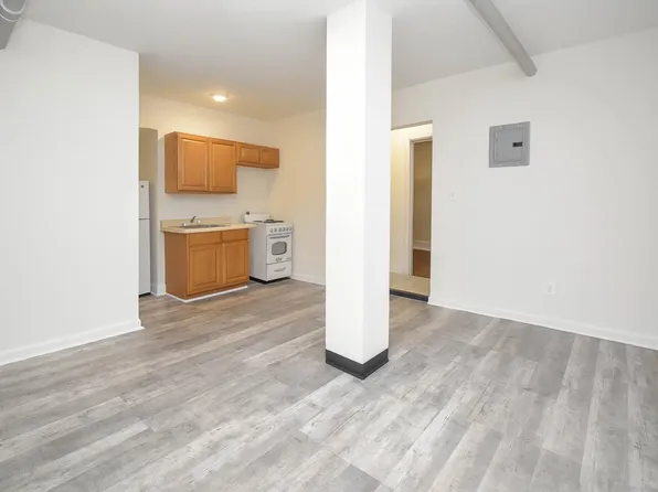 2333 Loring Place North image 3 of 8