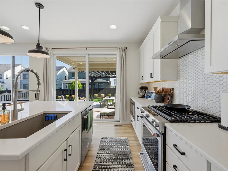 8989 Bellsong Dr — Photo 4