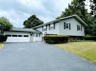 262 Jamestown Ter, Rochester, NY 14615