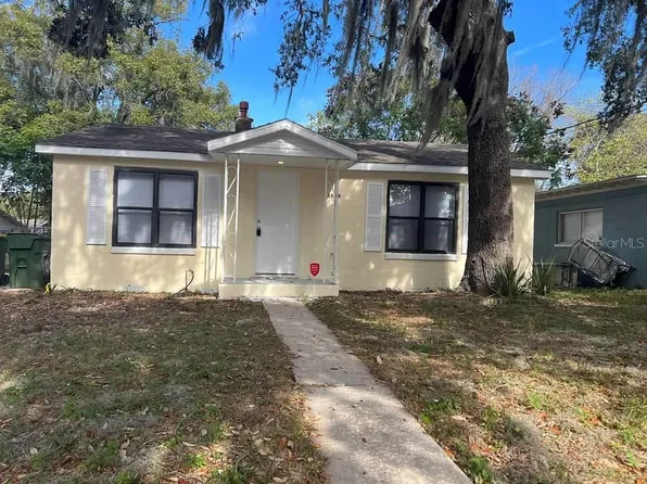 1806 High St, Leesburg, FL 34748