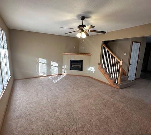3rd image of 1011 NE Clear Creek Dr