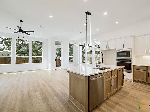 3rd image of 388 Five Mile Creek Way