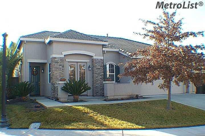 1st image of 110 Odell Cir