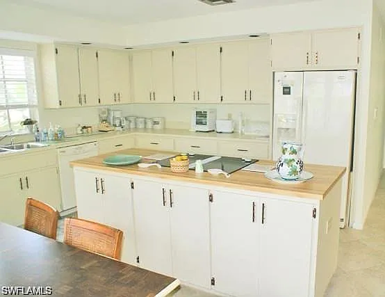 320 Gulf Shore Blvd S — Photo 17