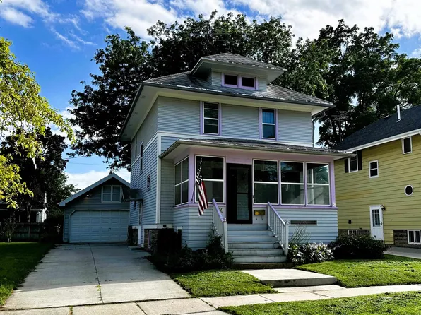 346 8th St, Fond Du Lac, WI 54935