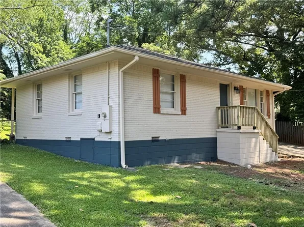 2076 W Flat Shoals Ter, Decatur, GA 30034