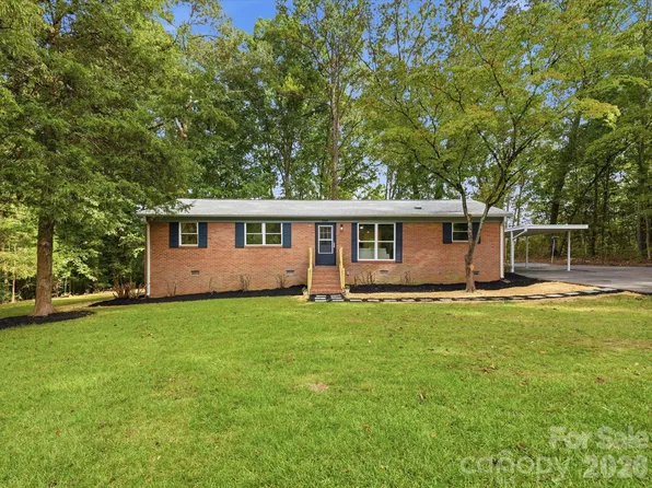 106 Mimosa Ln, Fort Mill, SC 29715