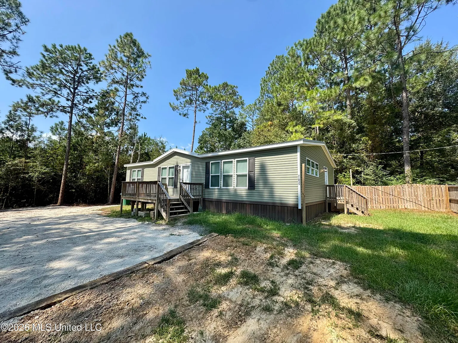 3 bed, 2.0 bath, 1664 sqft, $1,250 — Photo 4