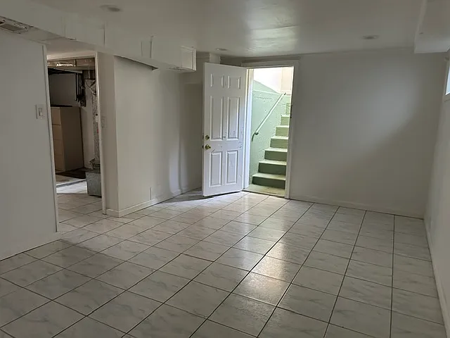 410 Herricks Rd — Photo 11
