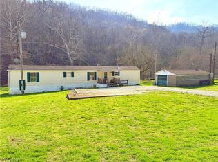 54290 Pipe Creek Rd, Jacobsburg, OH 43933