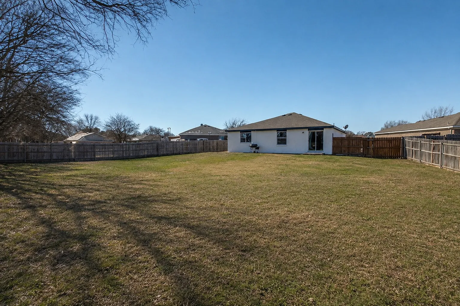 3 bed, 1306 sqft, $1,799 — Photo 2